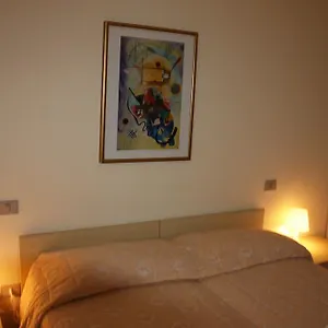 ** Hotel La Pineta Italia